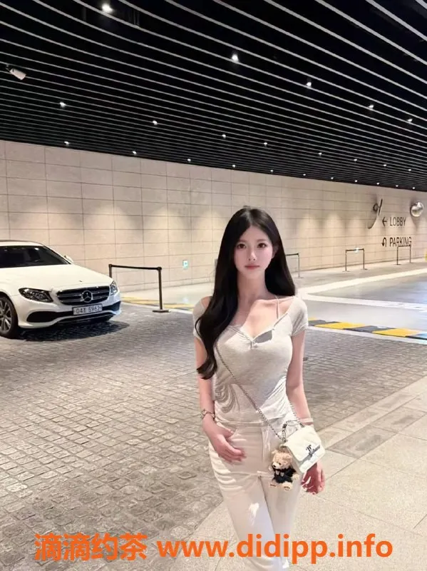 广州楼凤资源信息,天河嫩妹诗诗，专享舌吻与鸳鸯浴