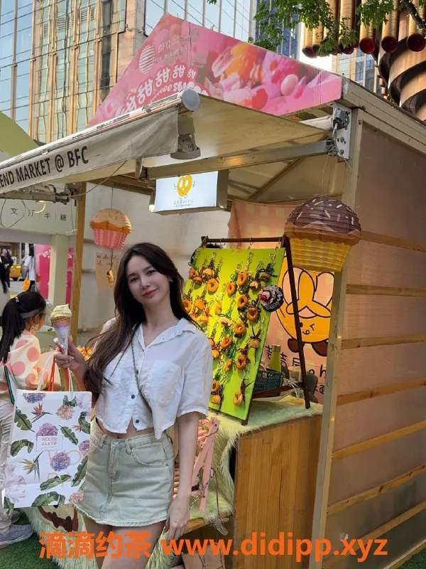 常州楼凤-梦梦，24岁163cm C罩杯，常州悦霂嘉源酒店