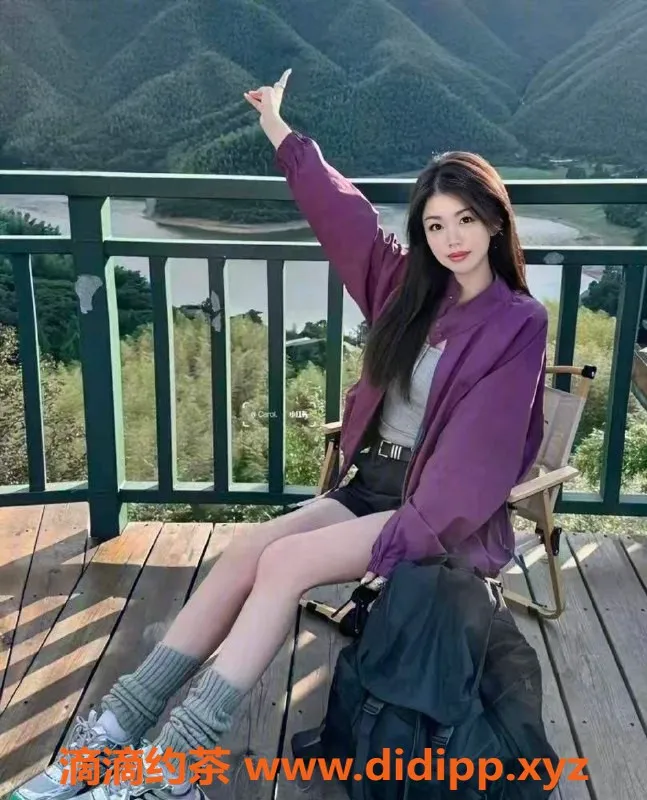 中山楼凤-东升快餐350元，洗吹做450元，双人服务