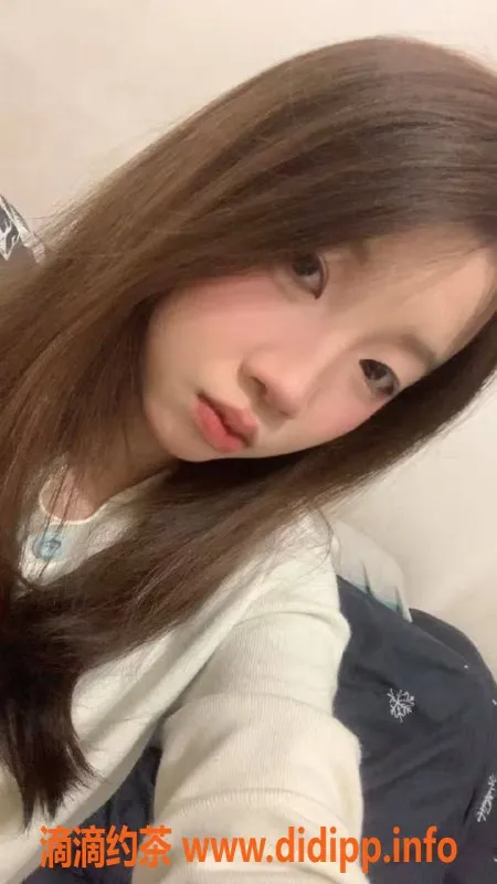 深圳楼凤-龙华小星，05萝莉，900P轻松体验！