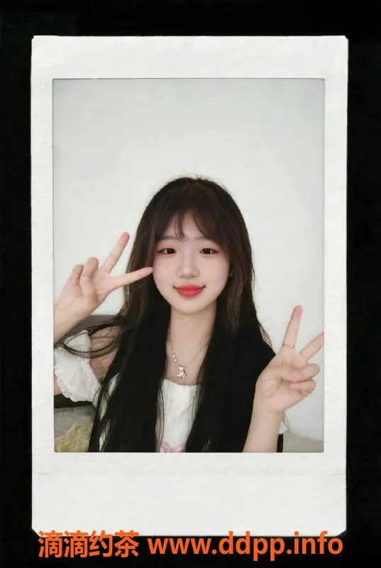 广州楼凤-天河嫩妹小奈，水费500p等你来约！