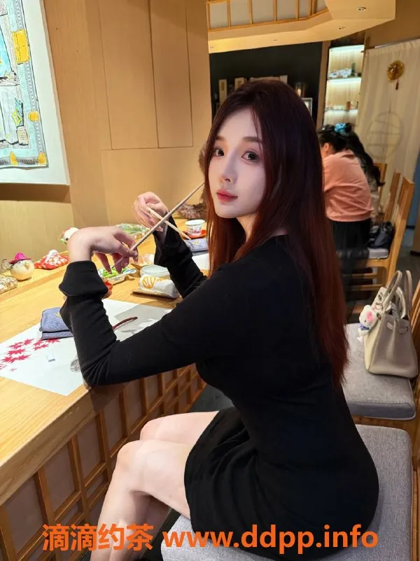 广州楼凤-海珠嫩妹多多，700水费，热情服务等你体验