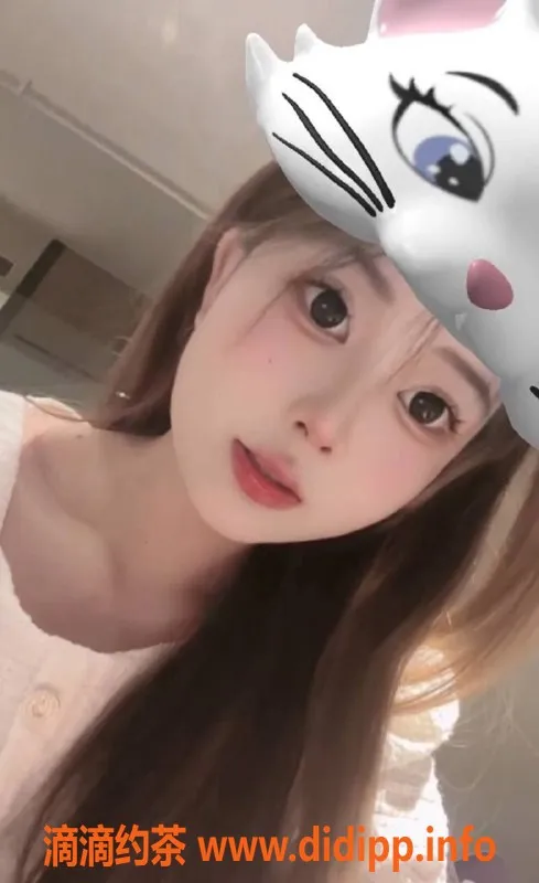 中山楼凤-古镇小怡，18岁性感佳人，水费超值享受