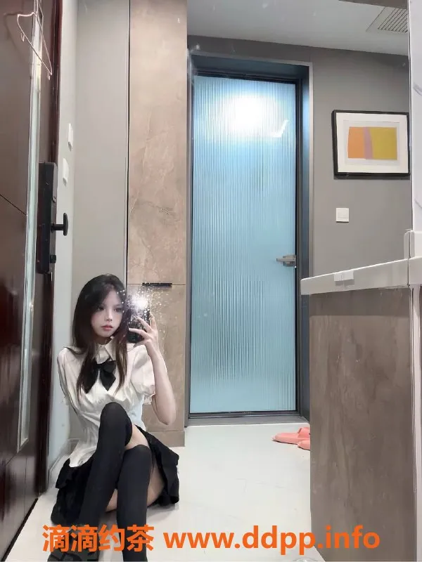 深圳楼凤-宝安嫩妹橙橙，制服诱惑只需1200