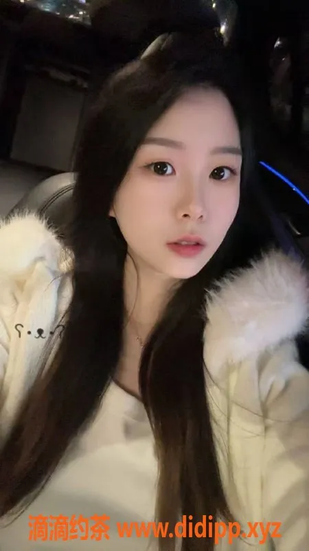 成都楼凤-武侯区小艺，168身高108斤御姐，热情服务