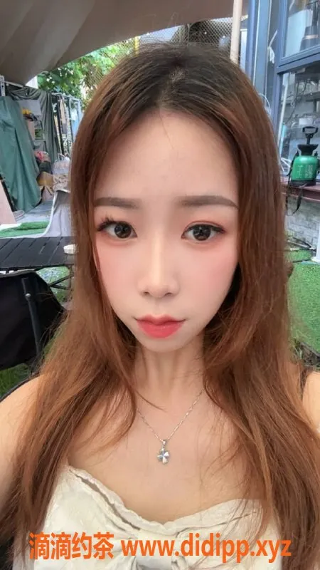 惠州楼凤资源信息,大亚湾莉莉 160cm 85斤 24岁 制服丝袜服务