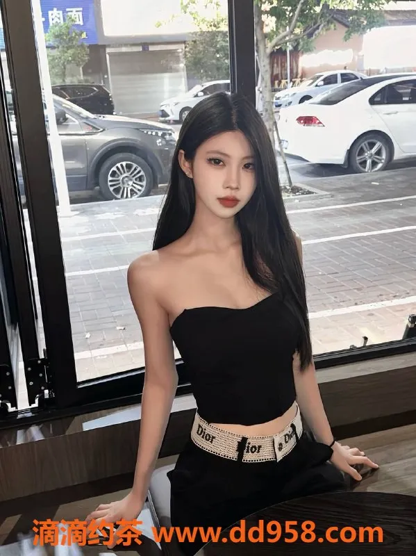 重庆楼凤-南岸瑶瑶，19岁C罩杯，168cm 47kg美眉来袭