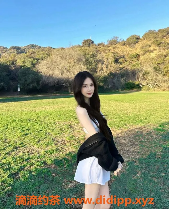 常州楼凤-常州佳佳，168cm 22岁 C罩杯，服务超靠谱