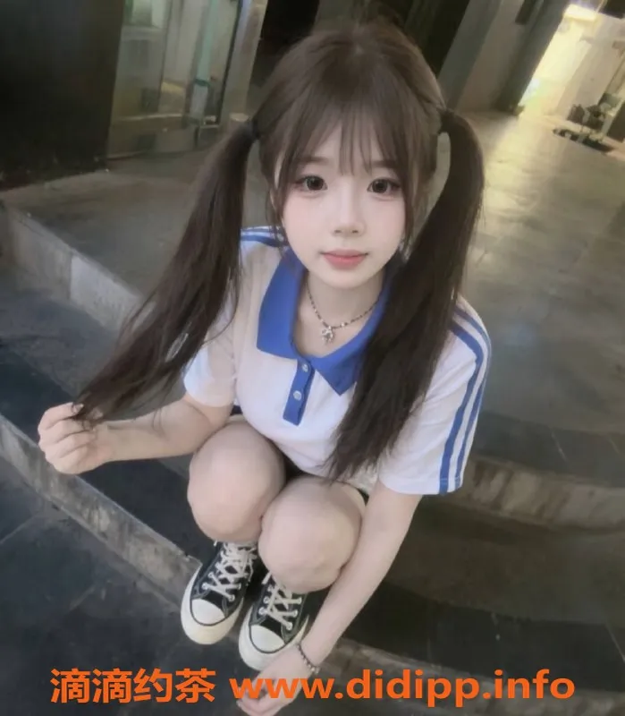 昆明楼凤-官渡区猫猫，800元服务，私密陪浴体验