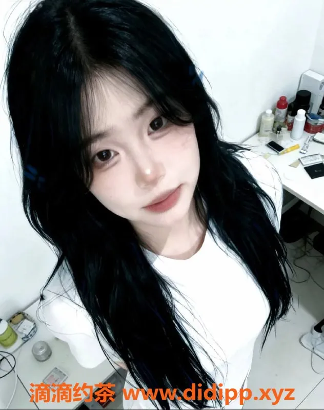 昆明楼凤资源信息,官渡区惠子，美女1400PP，舌吻服务火热上市！