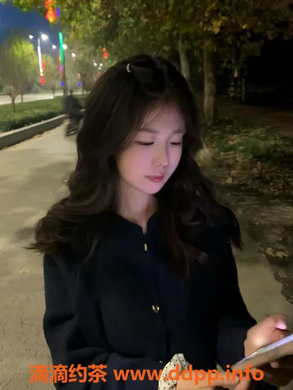 无锡楼凤-中邦欢乐颂顶级少女学妹，清纯白皙