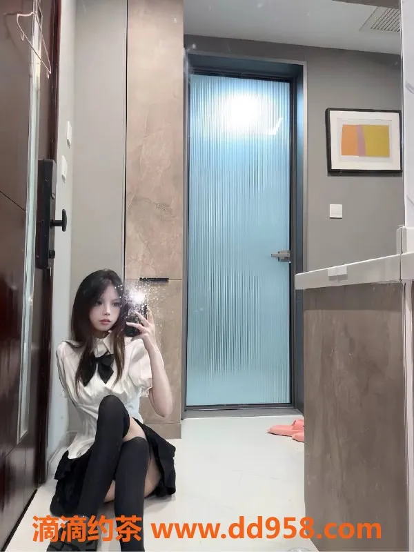 深圳楼凤-宝安嫩妹鹿瑶，制服调情1200起