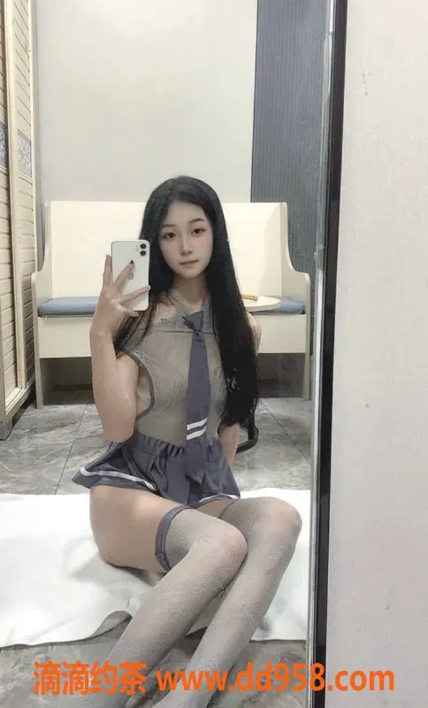 深圳楼凤-龙华小夕夕 高颜值 免费互动体验