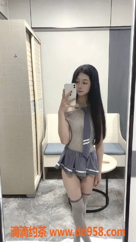 深圳楼凤-龙华小夕夕 高颜值 免费互动体验