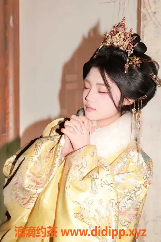 无锡楼凤-滨湖区高颜值陪浴小姐念念，07/168/55，1200p起