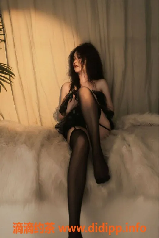 深圳楼凤资源信息,深圳宝安清清，600元体验舌吻与鸳鸯浴