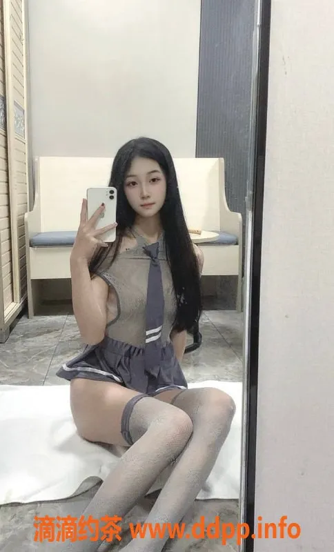 深圳楼凤资源信息,深圳龙华小夕夕，800元嫩妹服务可选制服