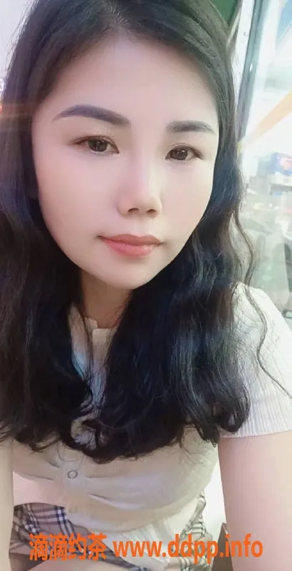 广州楼凤-番禺橙橙：27岁少妇 性感丰满 服务优质