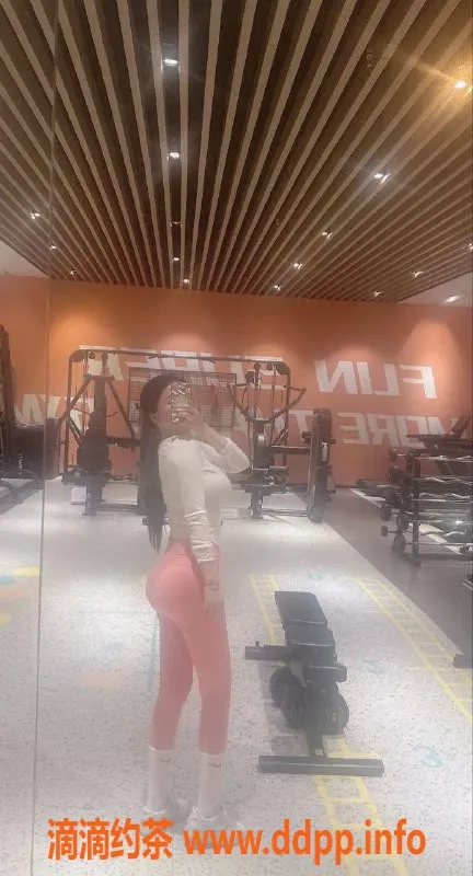 深圳楼凤-南山区新人车模大G，2800元超值体验