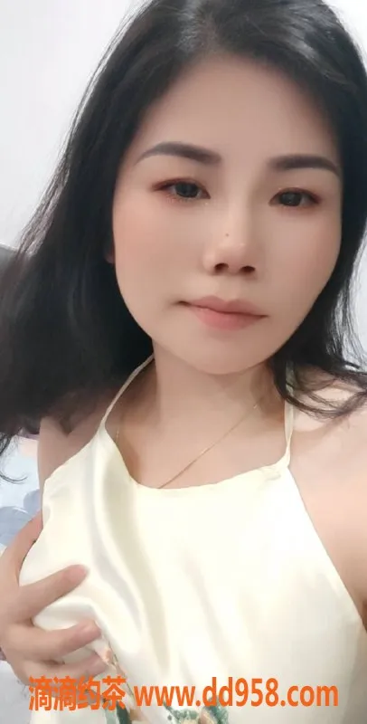 广州楼凤-番禺橙橙：27岁少妇 性感丰满 服务优质