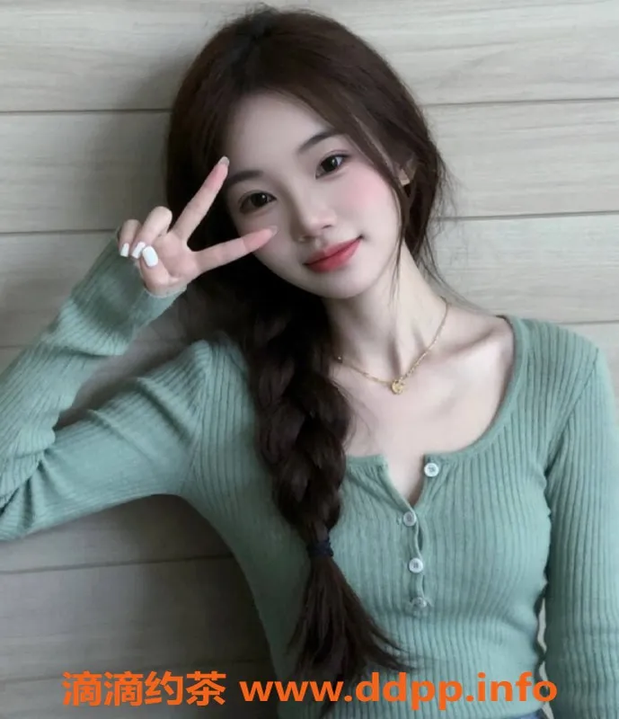 深圳楼凤-宝安嫩妹林微微，800元起，制服魅惑！