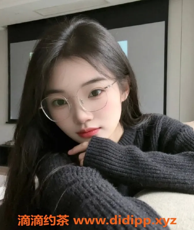 深圳楼凤-宝安嫩妹林微微，800元起，制服魅惑！