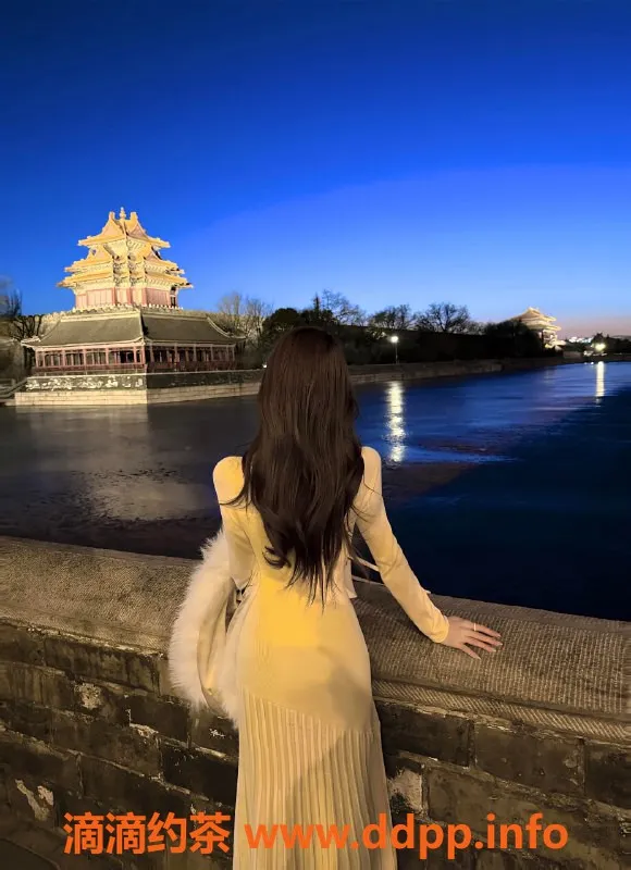 无锡楼凤-滨湖区高颜值嫩妹楚汐，性感陪浴服务