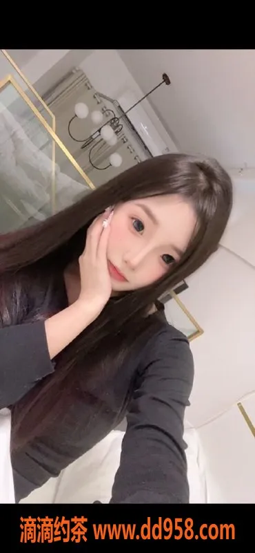 深圳楼凤-坂田嫩妹安柠，1000元体验舌吻服务