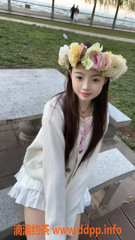 中山楼凤-小羽，19岁，34B胸围，古镇小榄便宜服务