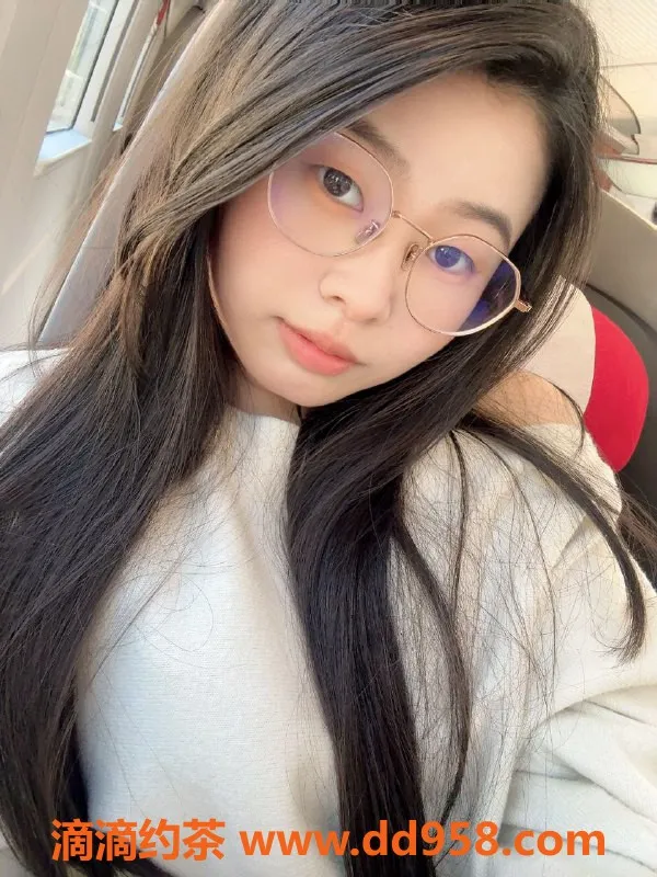 深圳楼凤-福田曦虞，600元体验鸳鸯浴与无套口服务