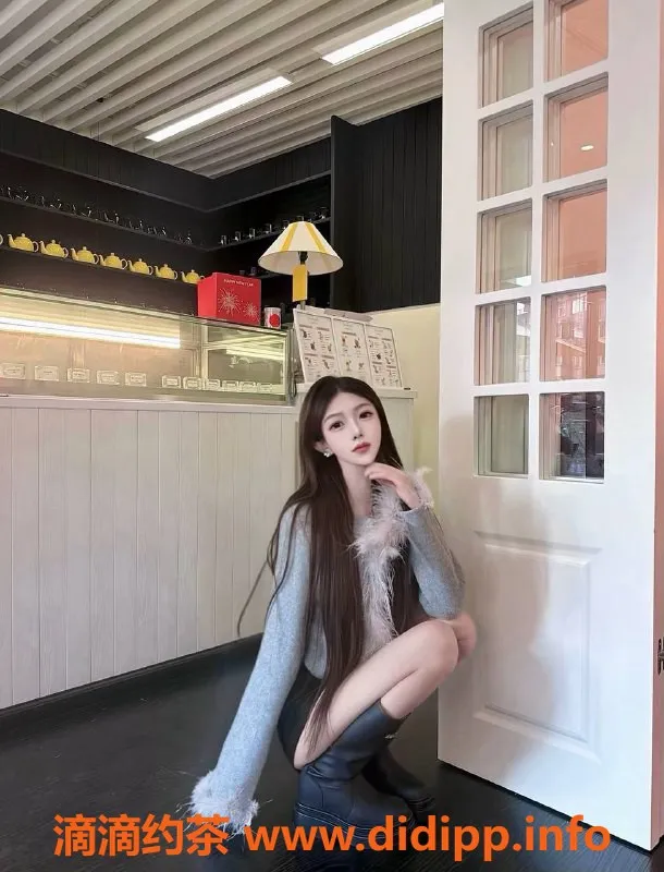 深圳楼凤-龙华优米baby，嫩妹1188起，制服舌吻六九服务