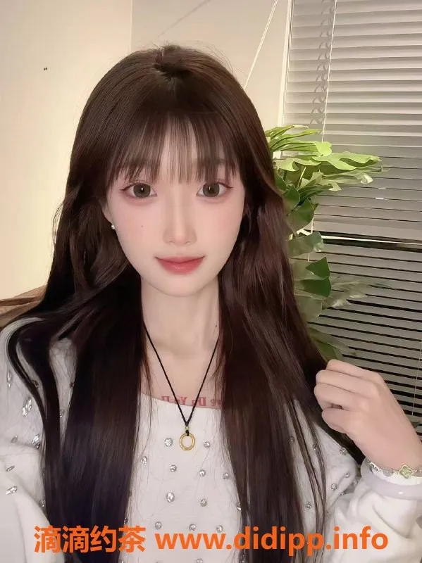 深圳楼凤资源信息,龙华雪晴丨172cm 48kg 清纯长腿老师