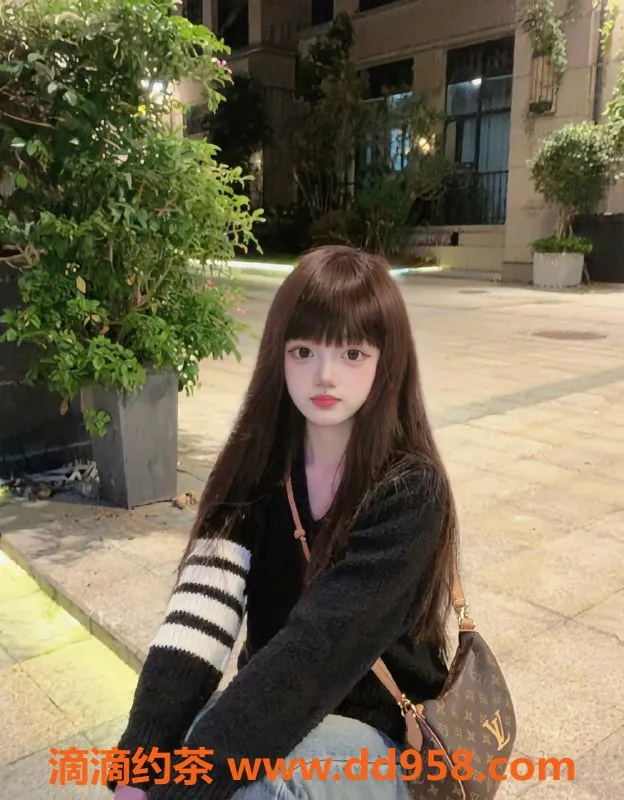 深圳楼凤-宝安茜茜 18岁163cm 45kg嫩妹一线服务