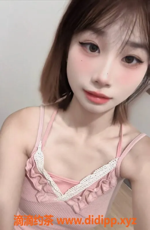 长沙楼凤-雨花区18岁朵朵，168身高，丝袜制服诱惑