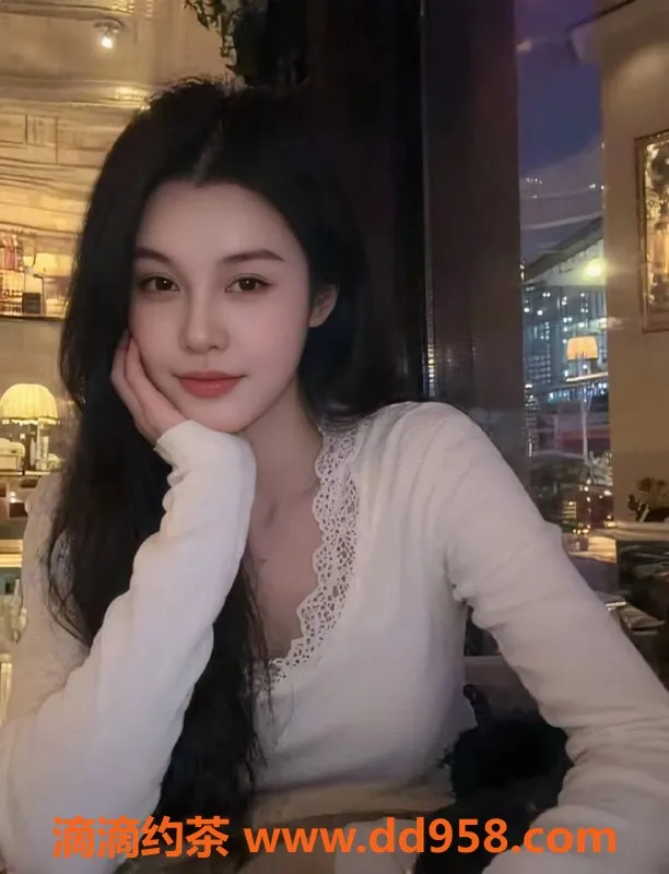 惠州楼凤-叮叮，大亚湾158cm 95斤 制服丝袜服务