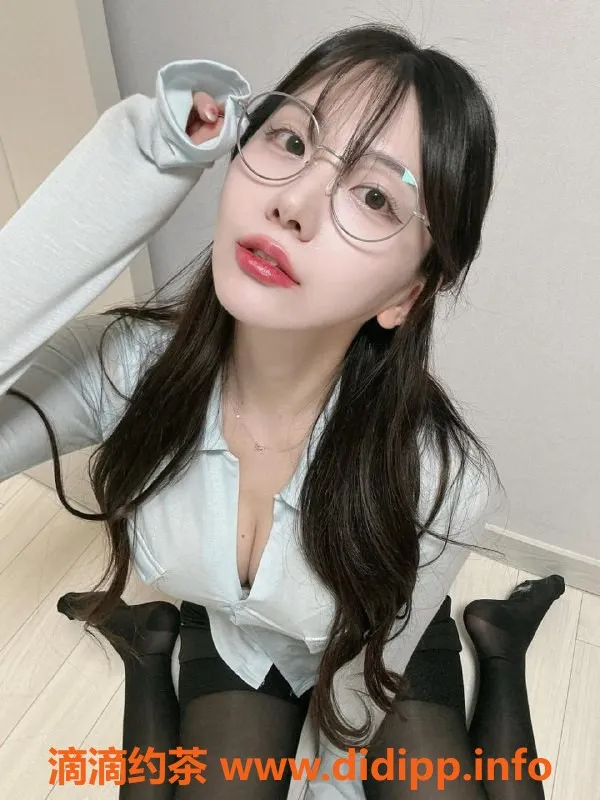 广州楼凤-天河区小乔，优质服务800起，标签丰富