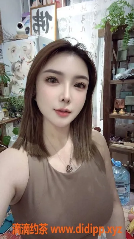 北京上门服务-重庆朝阳玲妃子26岁，160cm，D罩杯，上门服务