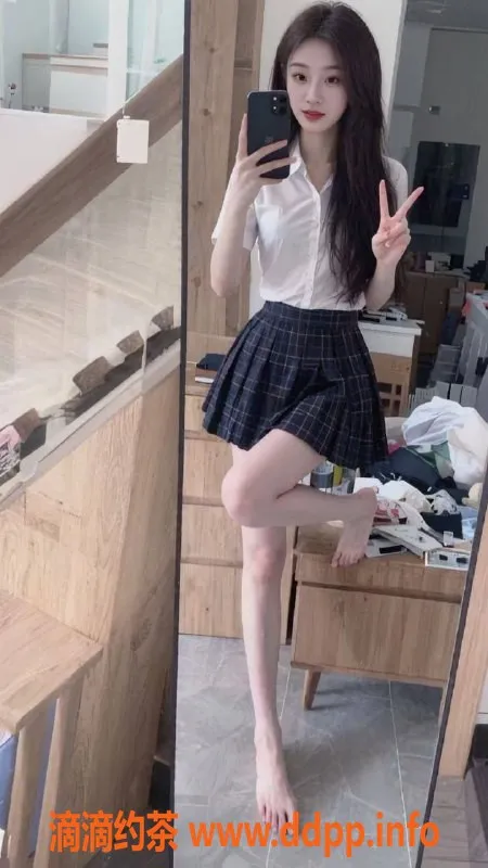 北京上门服务资源信息,北京广渠路倩倩，25岁身高170，茶费8