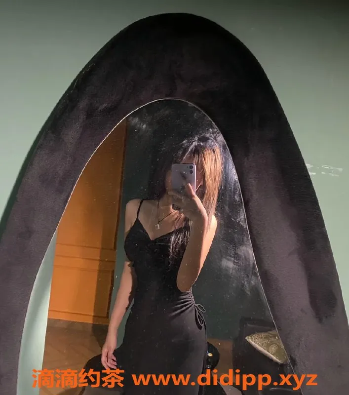 无锡楼凤-锡山区言言 高颜值嫩妹 陪浴仅1100p