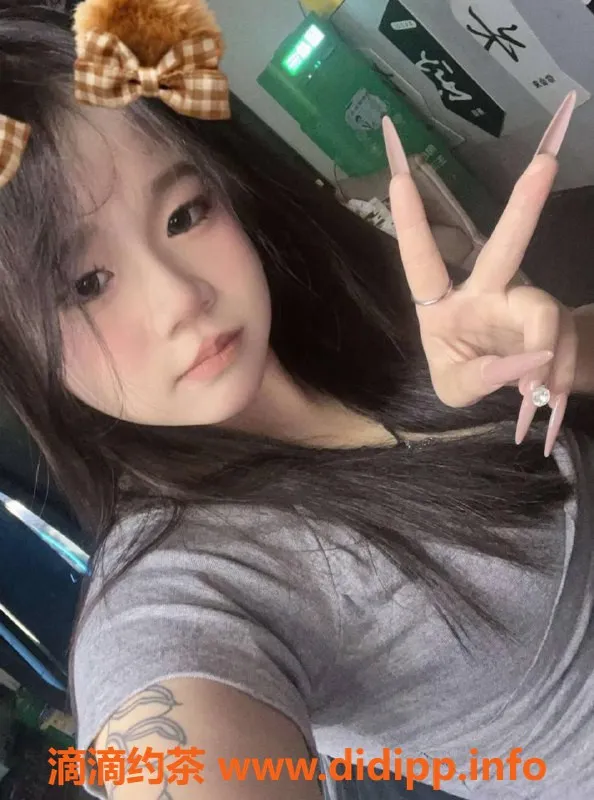 湛江楼凤-廉江嫩妹琪琪，19岁158cm,胸型极佳，600元体验