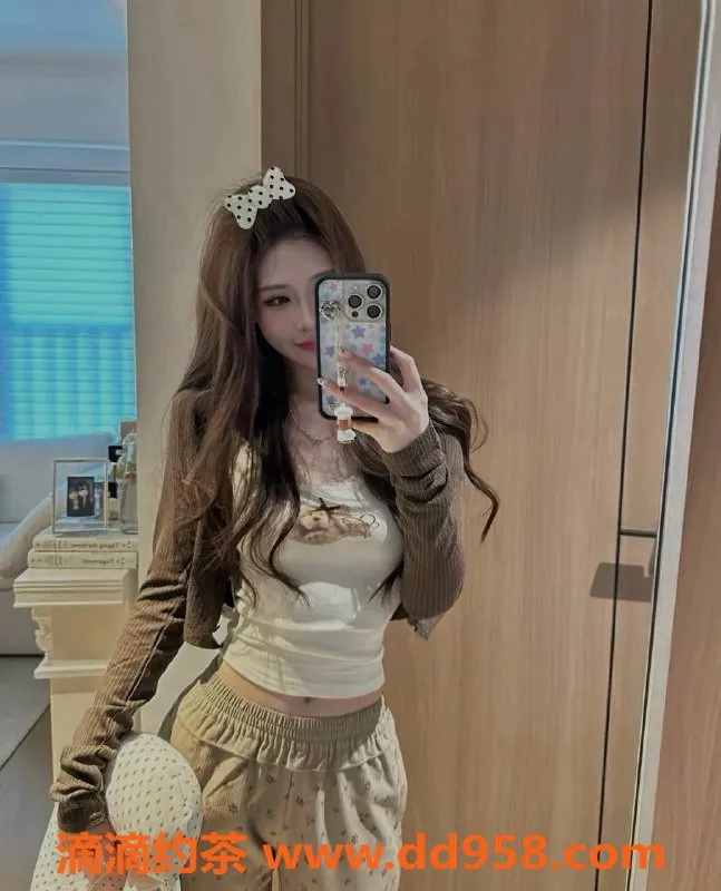 深圳楼凤资源信息,福田Vicky，165cm 44kg，舌吻服务等你体验