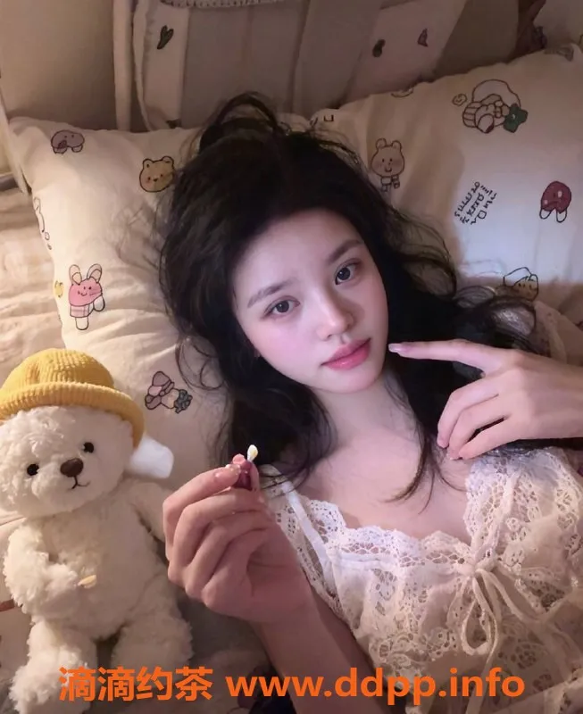 惠州楼凤-大亚湾小优，20岁白皮美女提供多项服务