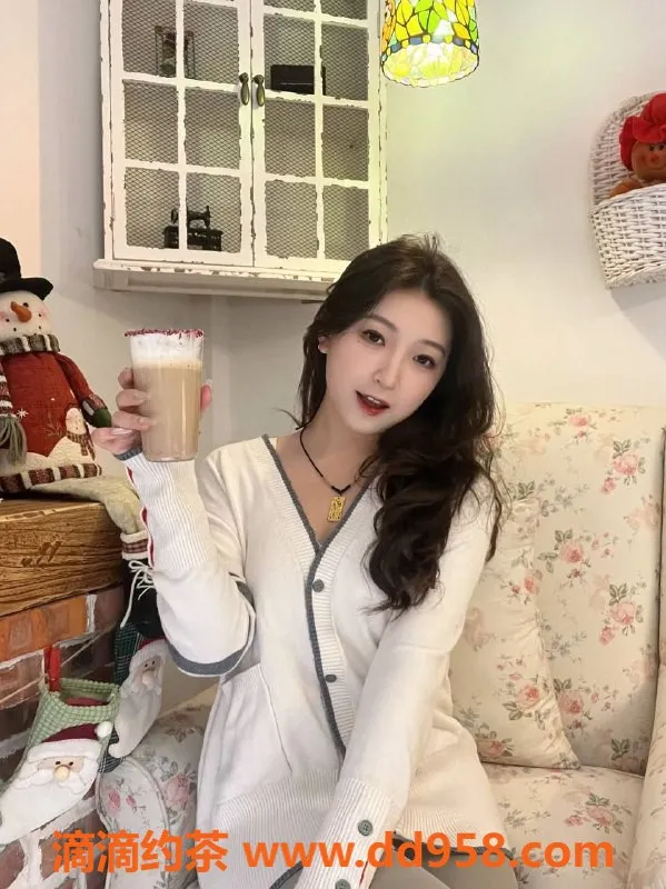 常州楼凤-常州周周 22岁163cm90斤C罩杯 6起