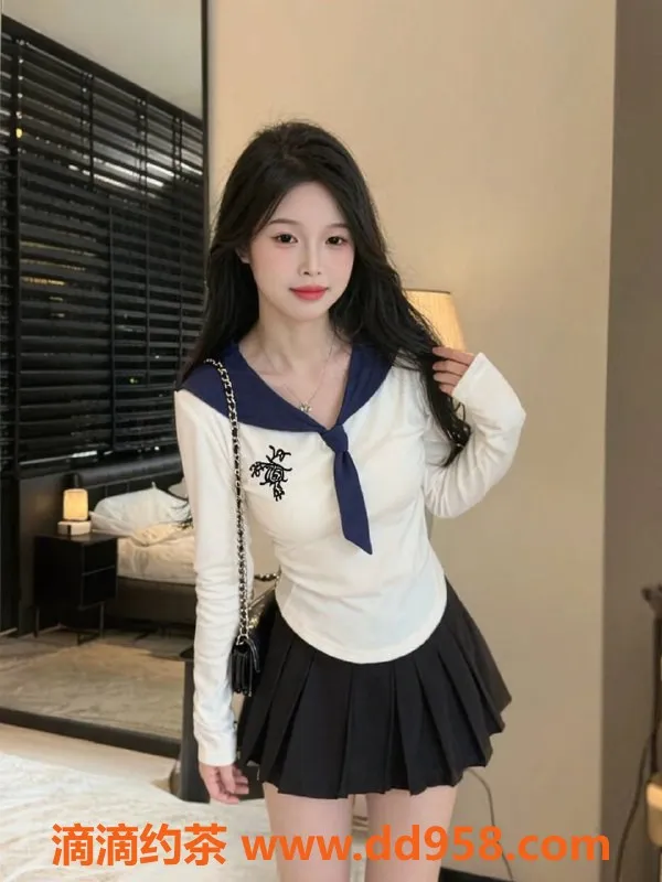 广州楼凤-越秀嫩妹颍心，700元鸳鸯浴服务等你来体验