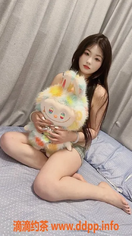 惠州楼凤-惠阳淡水艺艺，165cm C罩杯，20岁微胖小坦克