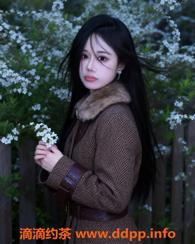 深圳楼凤-罗湖御姐梦妮，1000元体验制服亲吻服务