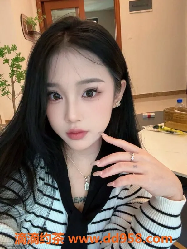 惠州楼凤-大亚湾西西，160cm/90斤，19岁洗吹服务