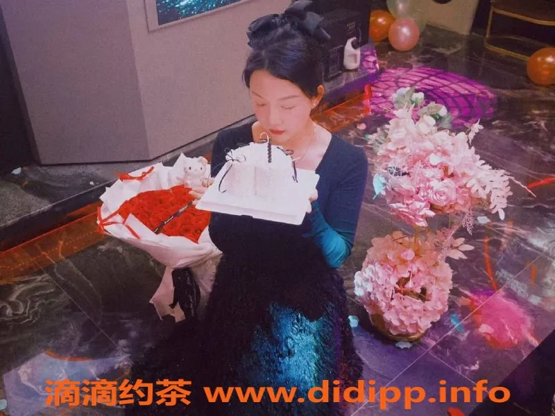 成都楼凤-高升桥小雨，6p服务双飞车，尽享激情