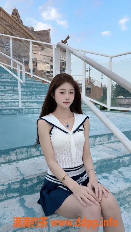 中山楼凤-石岐若若，18岁B罩杯，800元起服务