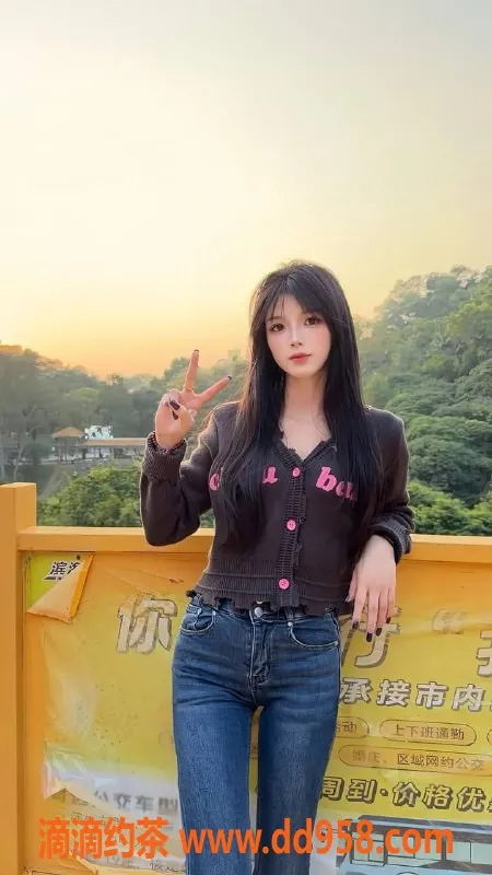 东莞楼凤-常平妍希，700元超值服务，身材出众